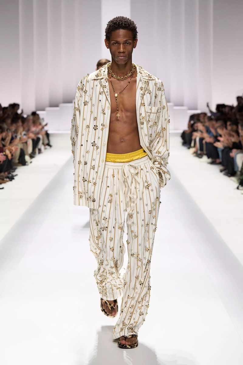 » Dolce & Gabbana Spring 2026 Introduces the Pyjama Boys Dolce Gabbana Spring Summer 2026 092