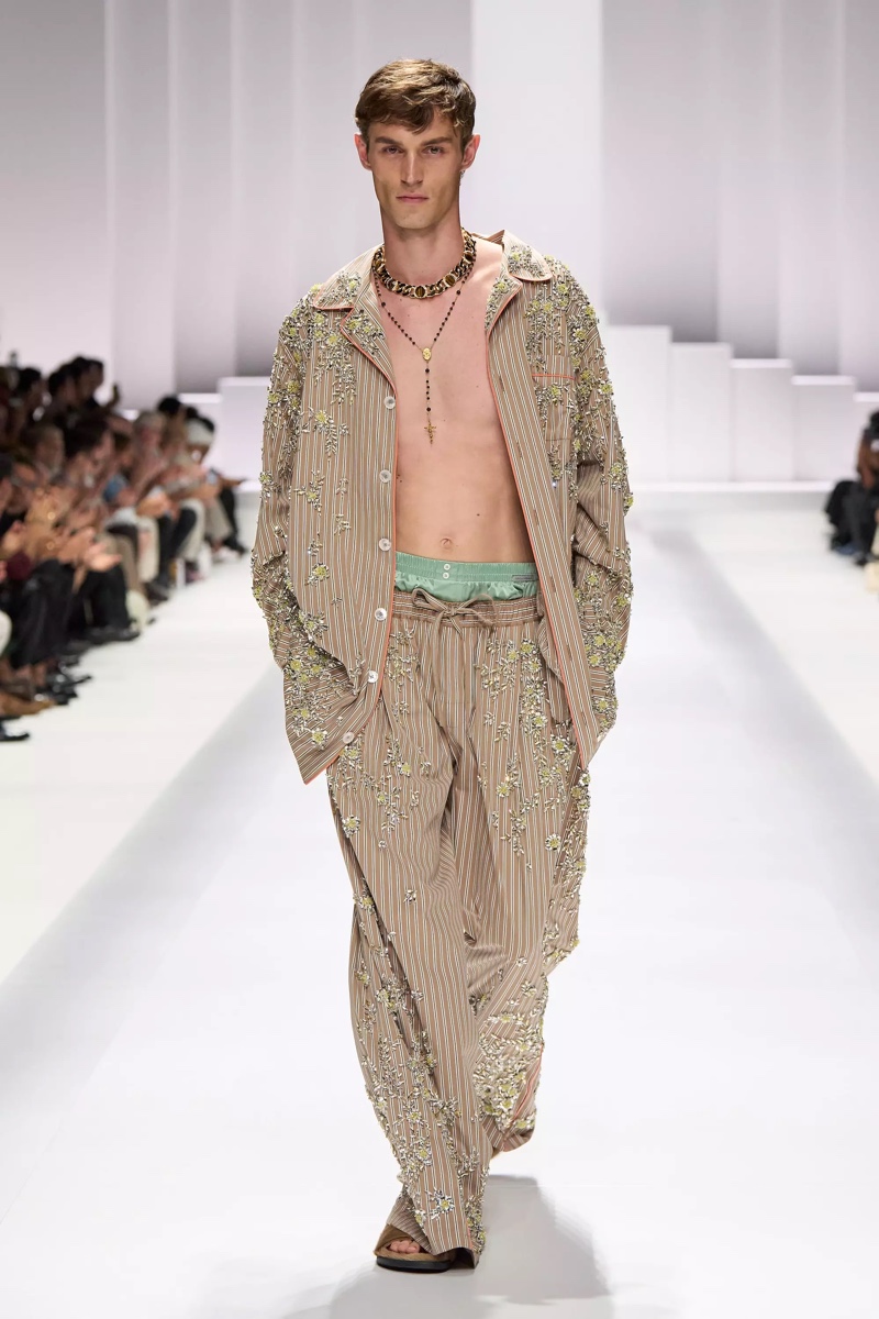 » Dolce & Gabbana Spring 2026 Introduces the Pyjama Boys Dolce Gabbana Spring Summer 2026 093