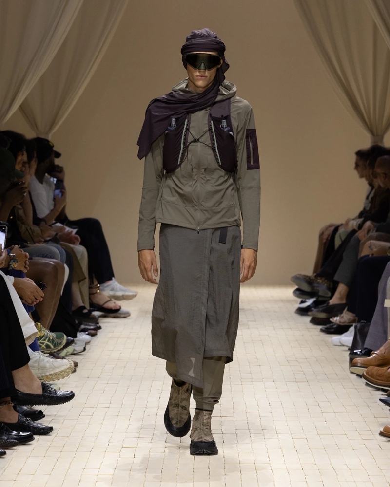 » Emporio Armani Spring 2026 Dresses the Modern Nomad Emporio Armani Spring Summer 2026 004