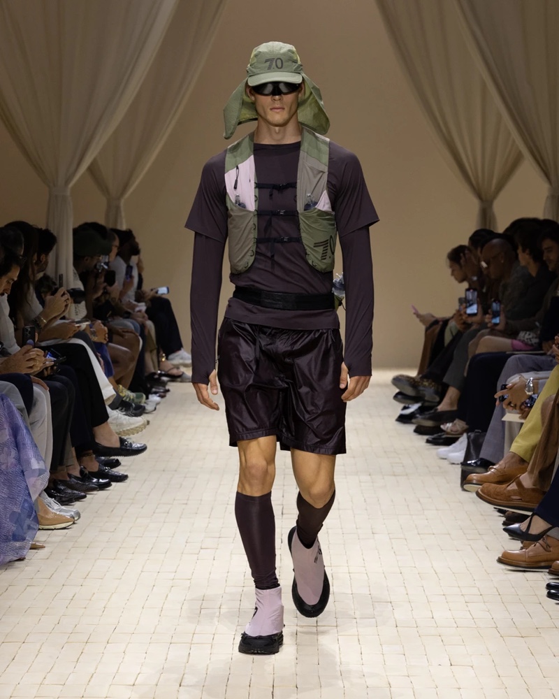 » Emporio Armani Spring 2026 Dresses the Modern Nomad Emporio Armani Spring Summer 2026 010