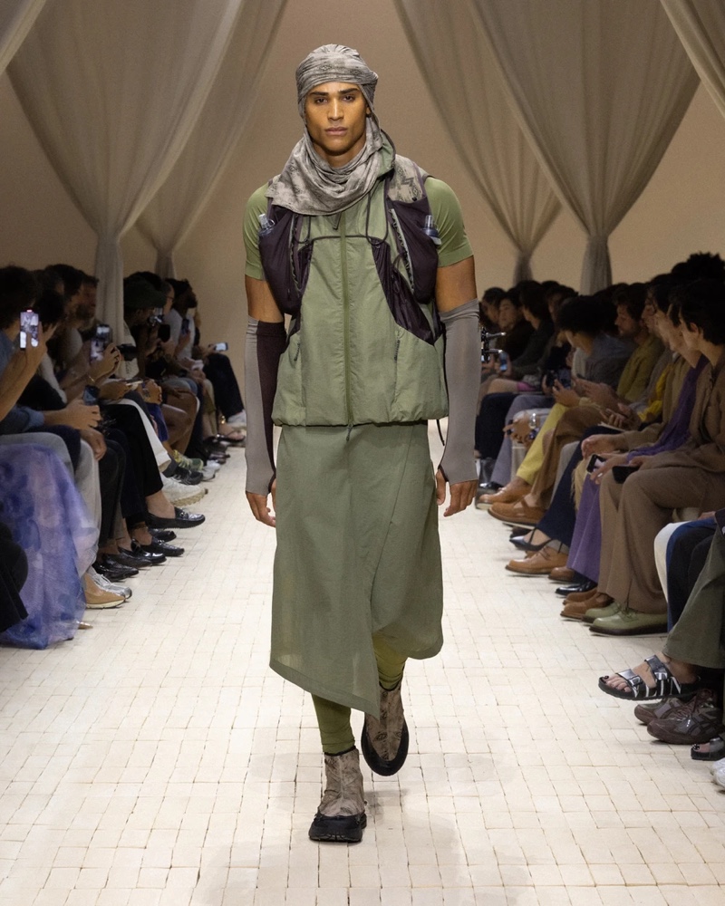 » Emporio Armani Spring 2026 Dresses the Modern Nomad Emporio Armani Spring Summer 2026 020