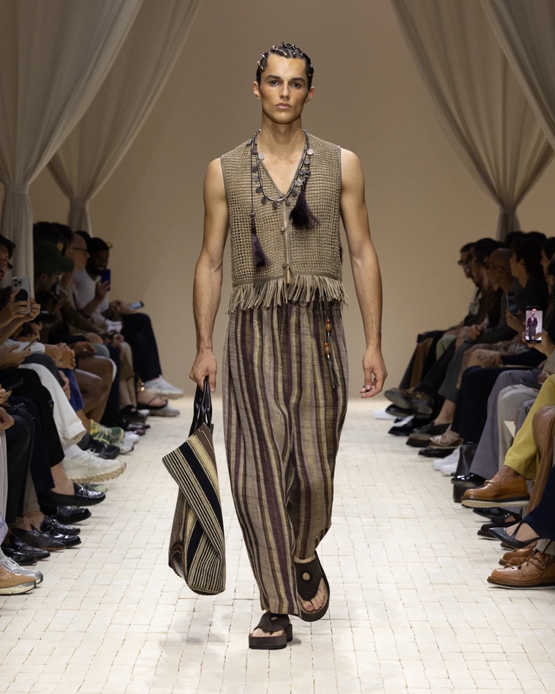 » Emporio Armani Spring 2026 Dresses the Modern Nomad Emporio Armani Spring Summer 2026 035