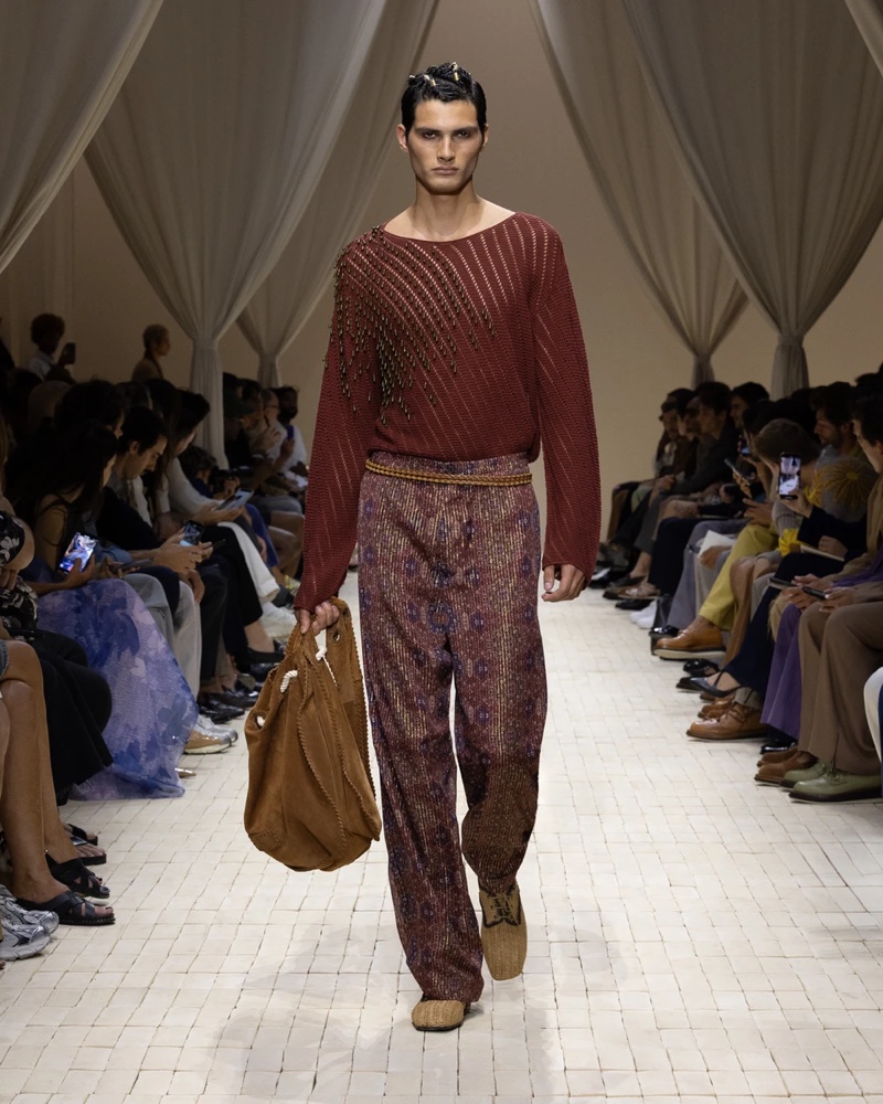 » Emporio Armani Spring 2026 Dresses the Modern Nomad Emporio Armani Spring Summer 2026 038