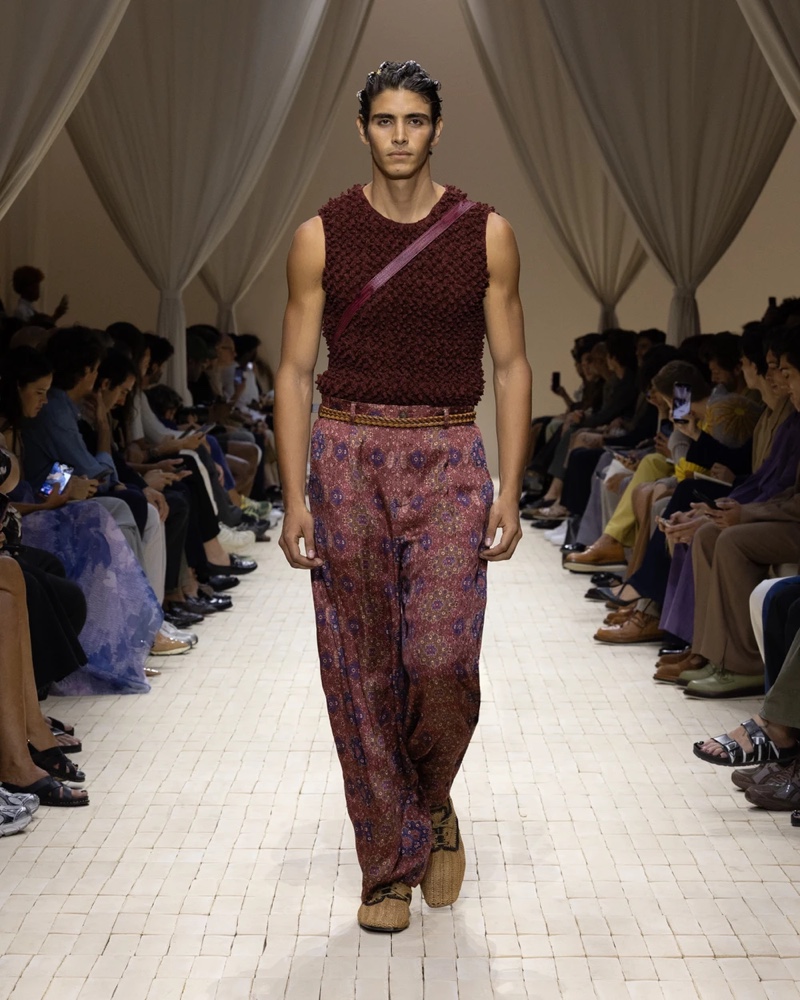 » Emporio Armani Spring 2026 Dresses the Modern Nomad Emporio Armani Spring Summer 2026 039