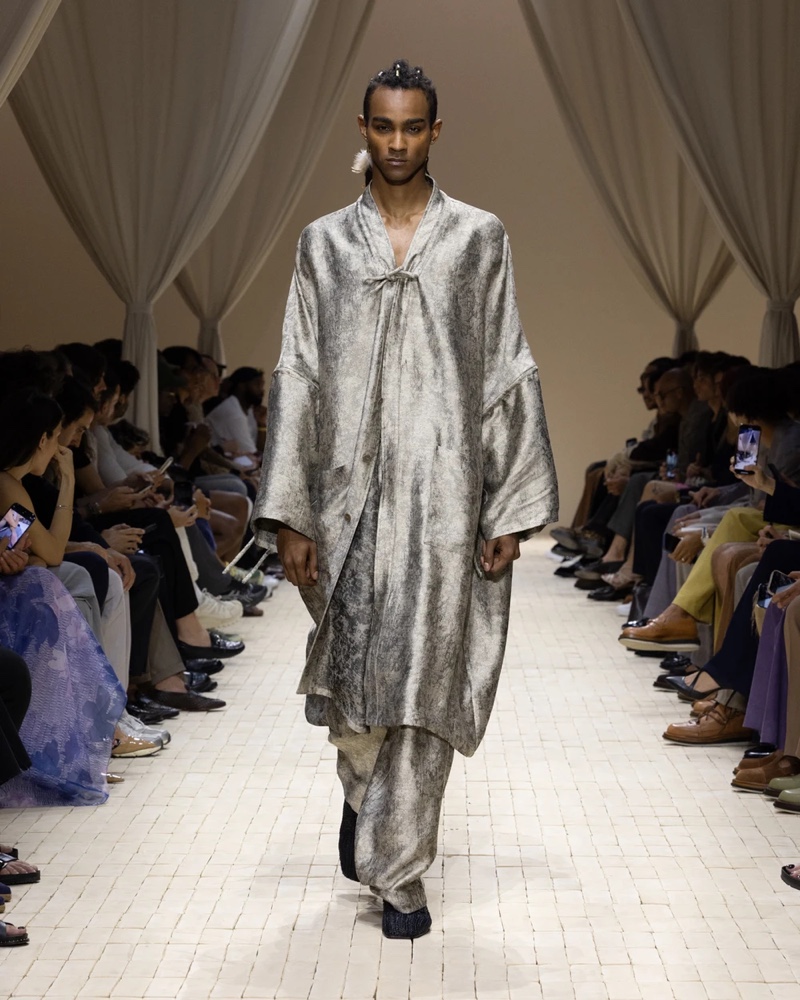 » Emporio Armani Spring 2026 Dresses the Modern Nomad Emporio Armani Spring Summer 2026 047