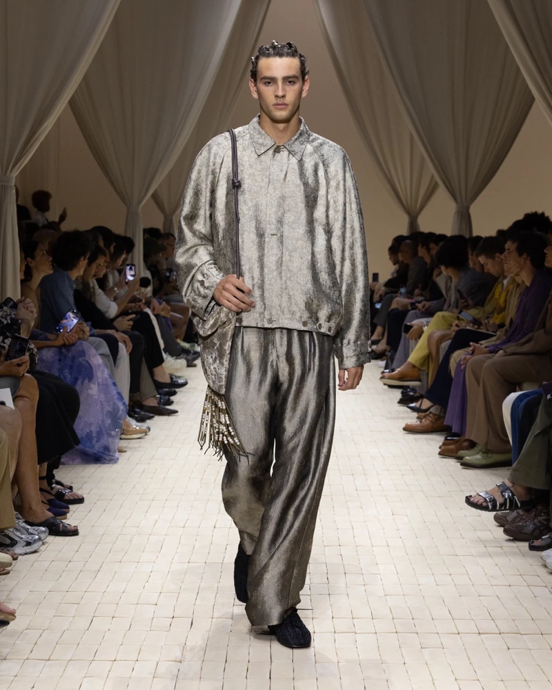 » Emporio Armani Spring 2026 Dresses the Modern Nomad Emporio Armani Spring Summer 2026 048