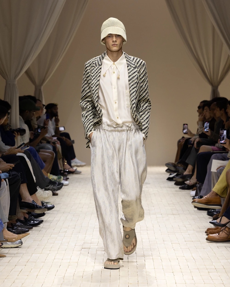 » Emporio Armani Spring 2026 Dresses the Modern Nomad Emporio Armani Spring Summer 2026 059