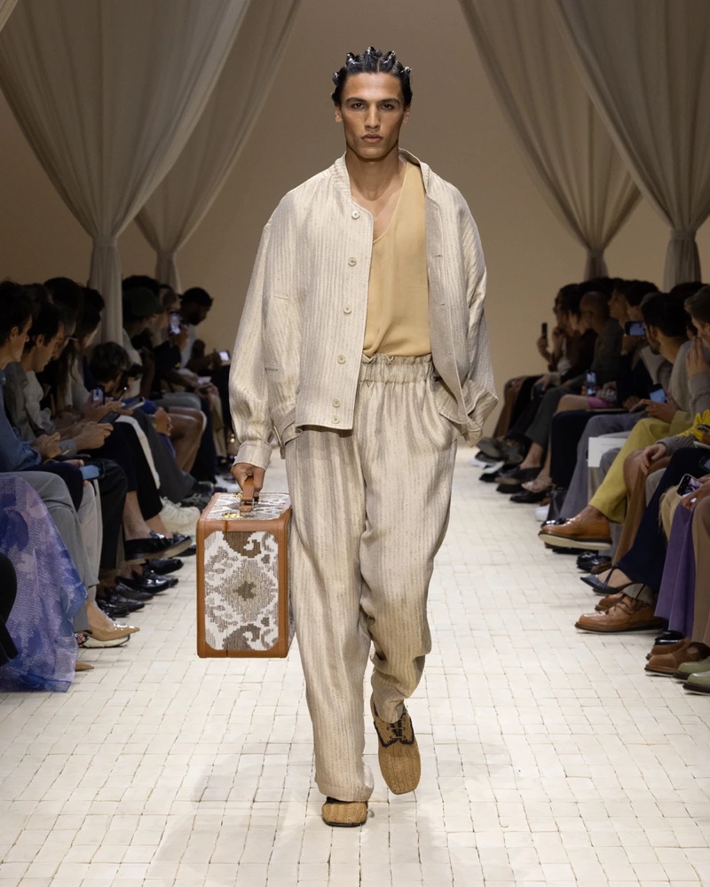 » Emporio Armani Spring 2026 Dresses the Modern Nomad Emporio Armani Spring Summer 2026 061