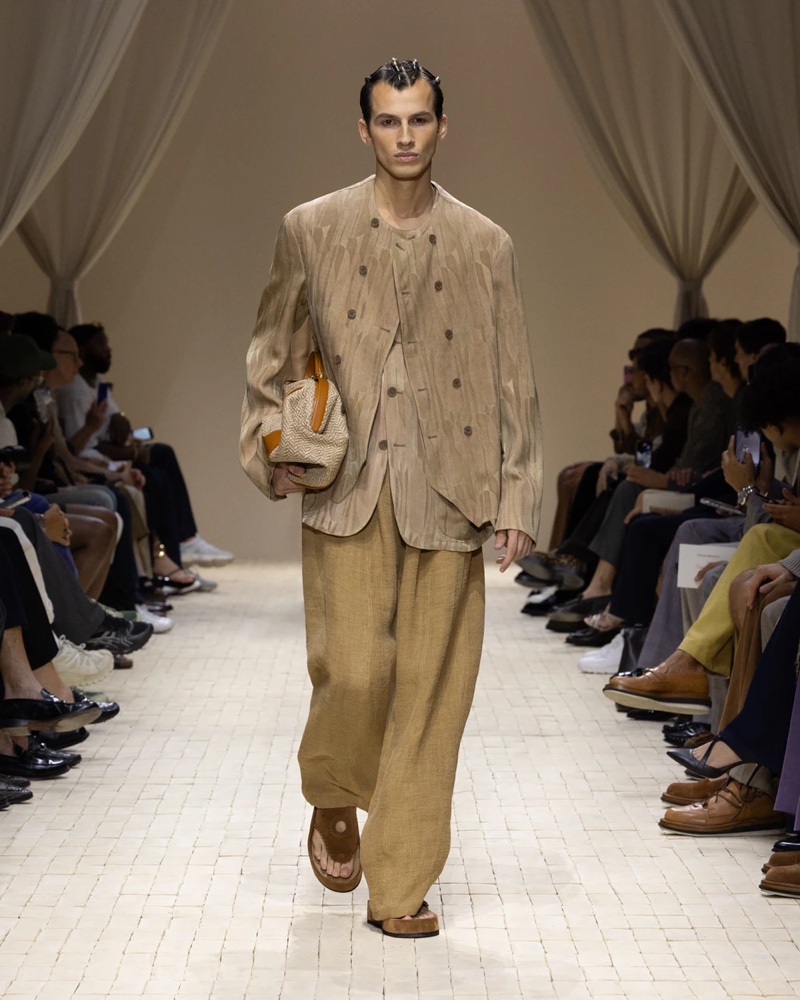 » Emporio Armani Spring 2026 Dresses the Modern Nomad Emporio Armani Spring Summer 2026 066