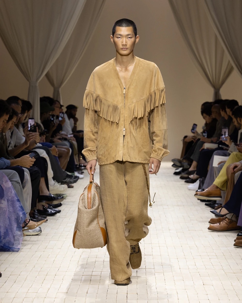 » Emporio Armani Spring 2026 Dresses the Modern Nomad Emporio Armani Spring Summer 2026 068