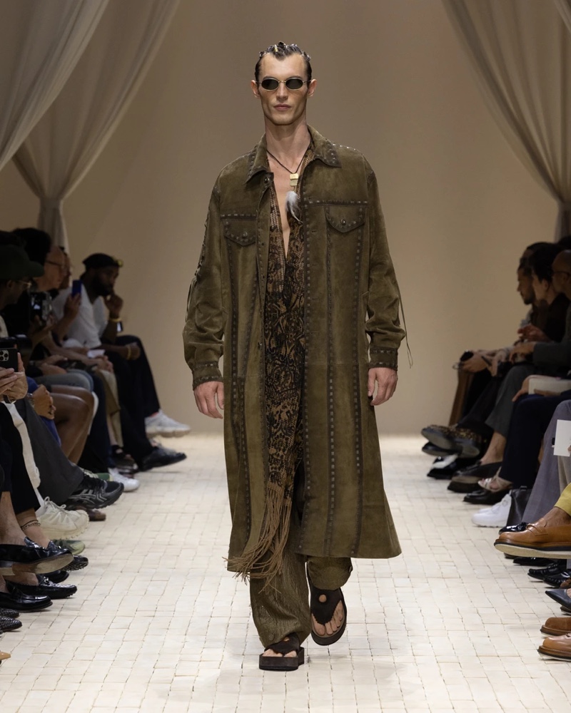 » Emporio Armani Spring 2026 Dresses the Modern Nomad Emporio Armani Spring Summer 2026 069