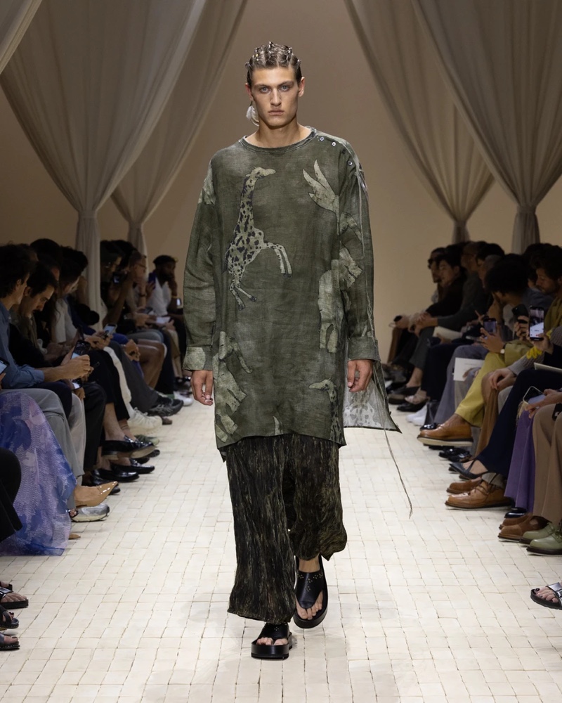 » Emporio Armani Spring 2026 Dresses the Modern Nomad Emporio Armani Spring Summer 2026 071