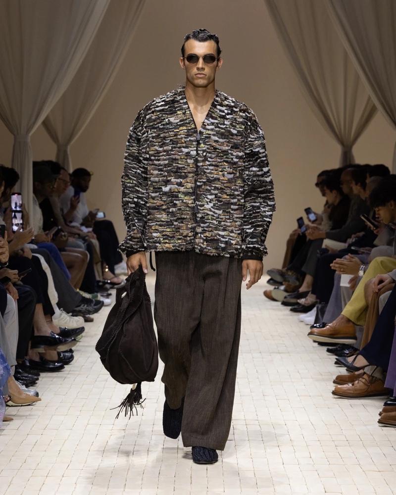 » Emporio Armani Spring 2026 Dresses the Modern Nomad Emporio Armani Spring Summer 2026 073