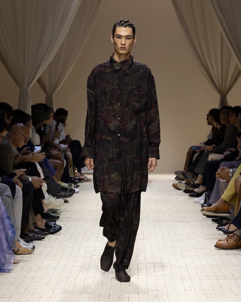 » Emporio Armani Spring 2026 Dresses the Modern Nomad Emporio Armani Spring Summer 2026 080
