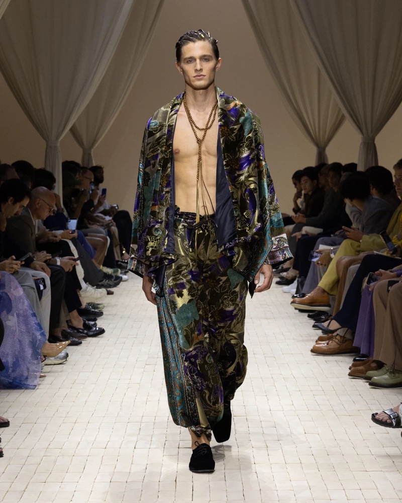 » Emporio Armani Spring 2026 Dresses the Modern Nomad Emporio Armani Spring Summer 2026 083