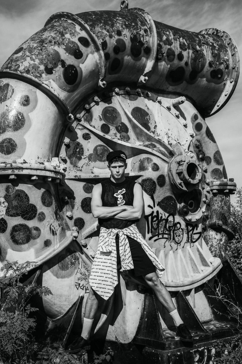 » Dominik Dobaczewski Embraces a Gritty Summer Attitude Fashionisto Exclusive Dominik 003