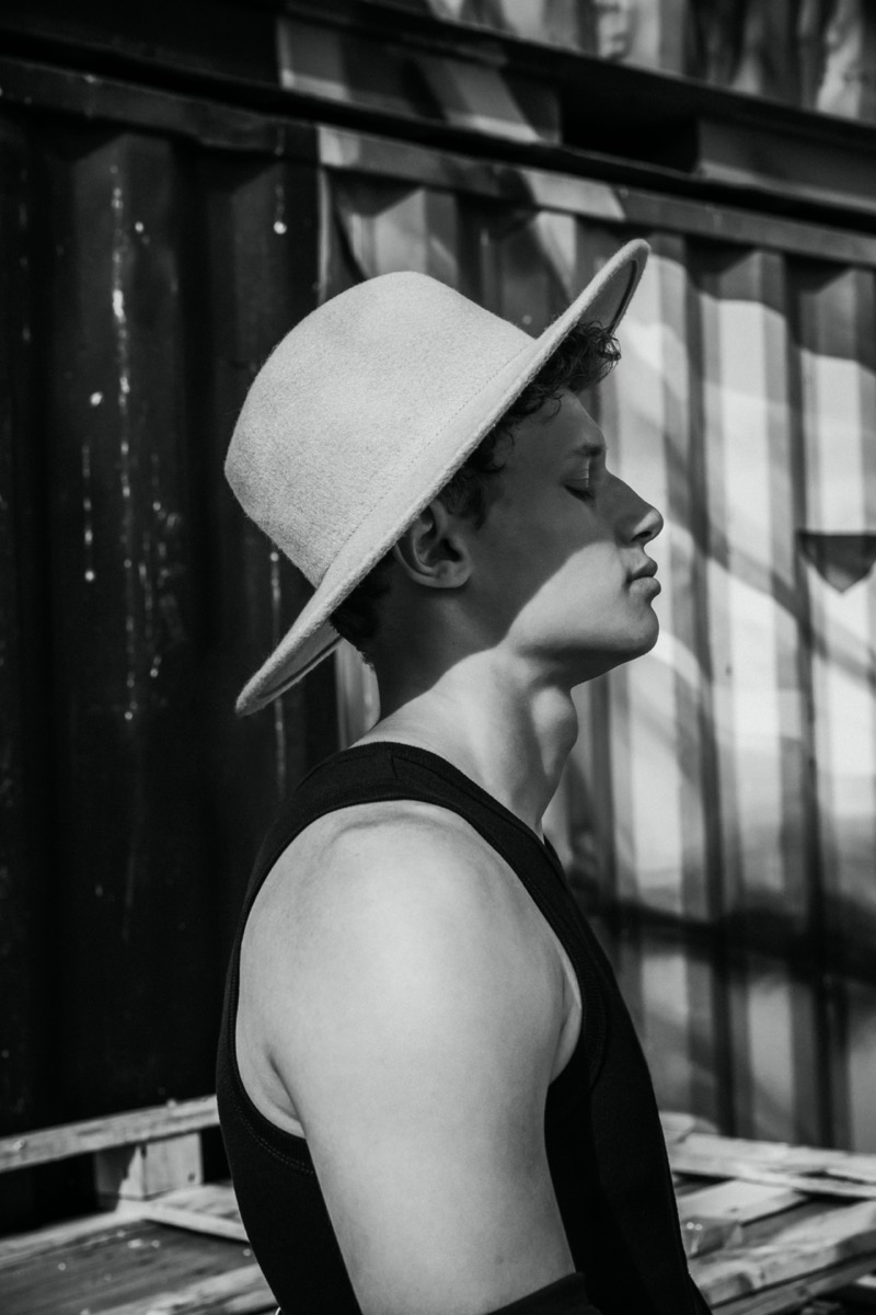 » Dominik Dobaczewski Embraces a Gritty Summer Attitude Fashionisto Exclusive Dominik 007