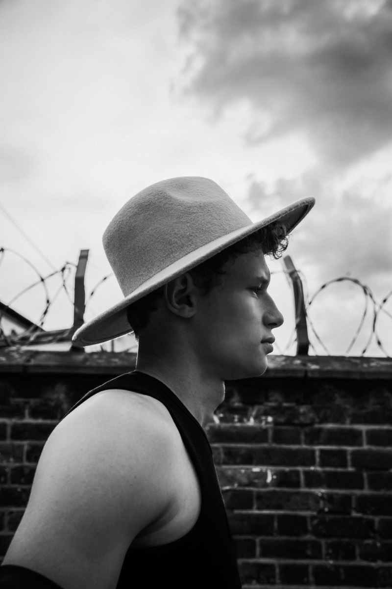 » Dominik Dobaczewski Embraces a Gritty Summer Attitude Fashionisto Exclusive Dominik 009
