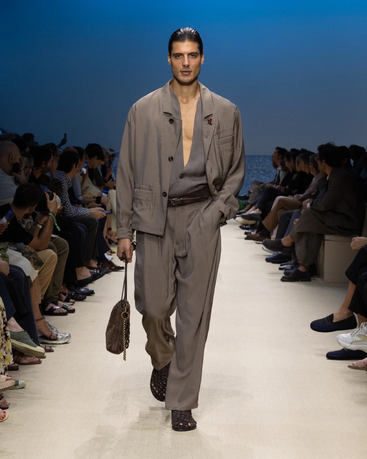 » Giorgio Armani Spring 2026 Layers the Familiar & Faraway Giorgio Armani Spring Summer 2026 044