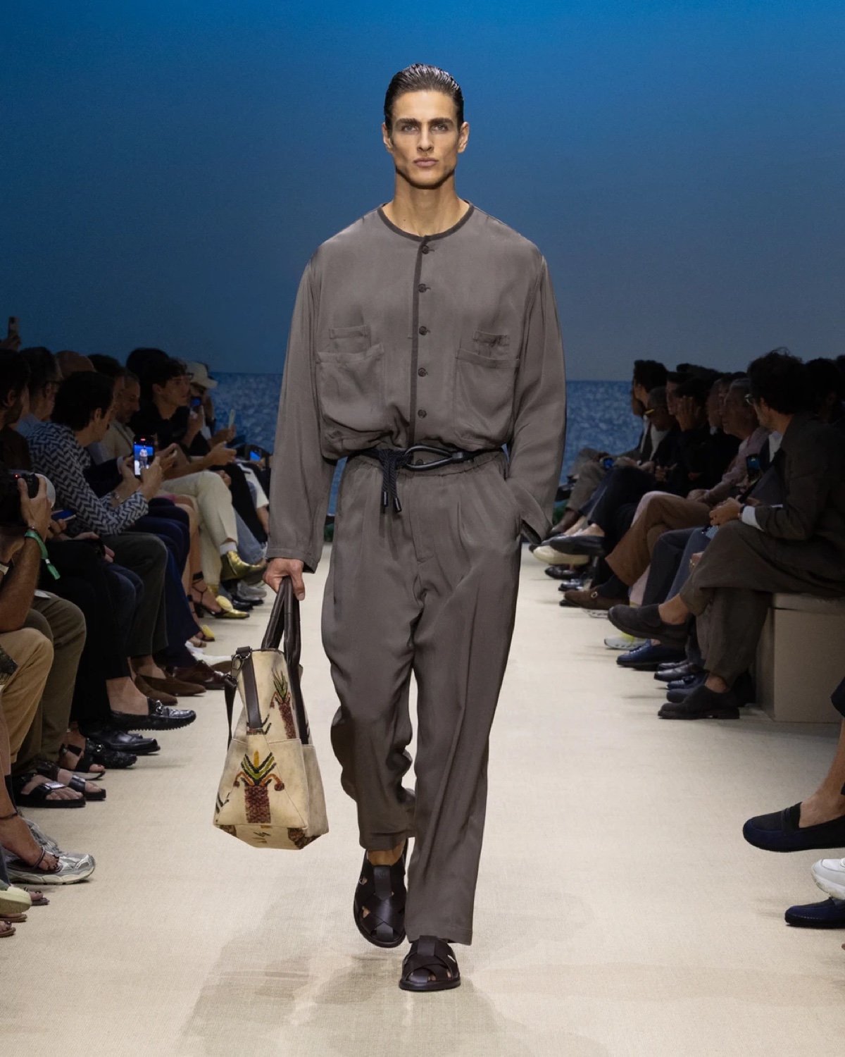 » Giorgio Armani Spring 2026 Layers the Familiar & Faraway Giorgio Armani Spring Summer 2026 046