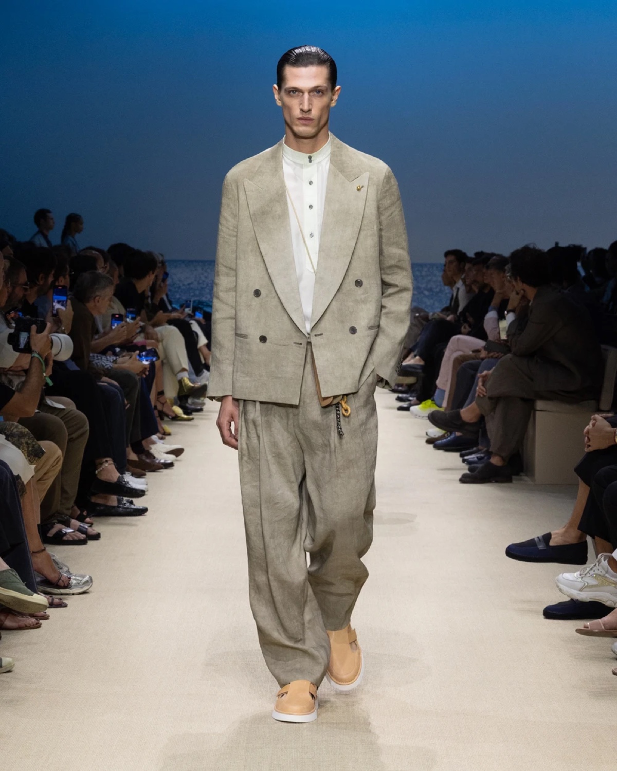 » Giorgio Armani Spring 2026 Layers the Familiar & Faraway Giorgio Armani Spring Summer 2026 058
