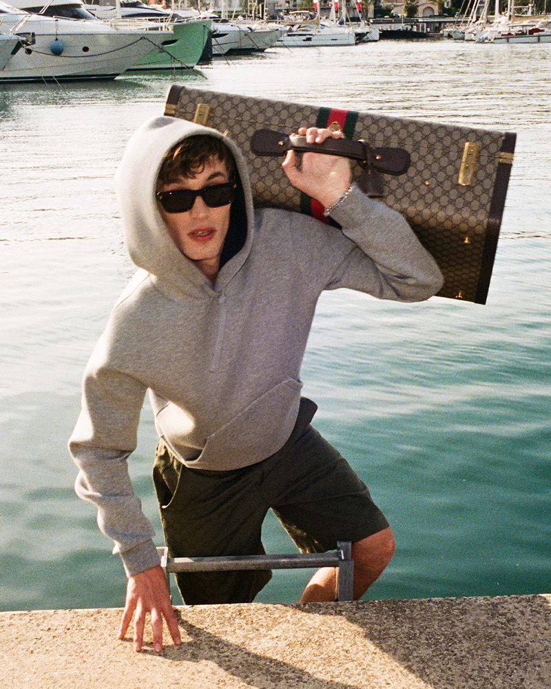 Kit Butler stars in the Gucci GG Monogram campaign. » Gucci's GG Monogram Ad Frames Luxury as Something Carried Kit Butler stars in the Gucci GG Monogram campaign.