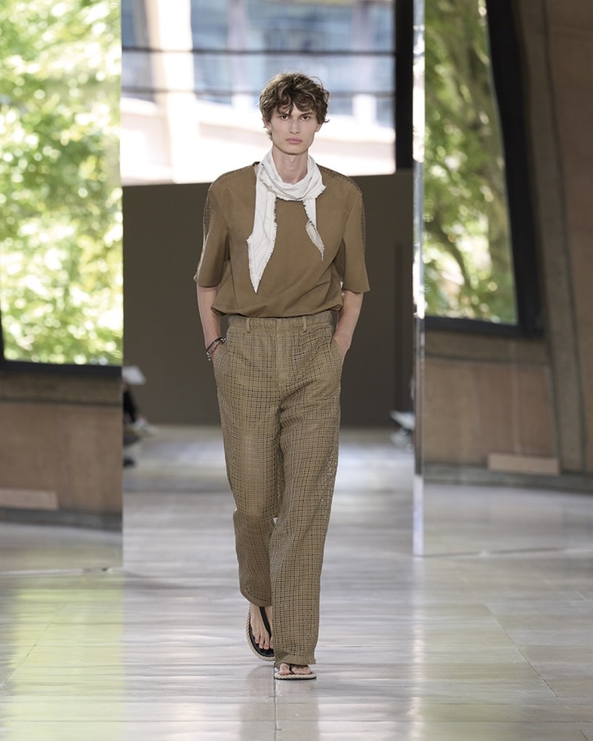 Hermès Spring 2026 Leads with Fabric & Cut – The Fashionisto