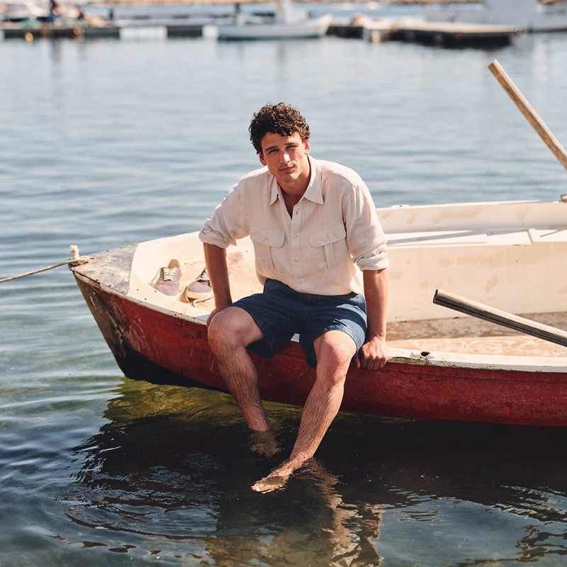 J.Crew reworks the workshirt in a Tencel-linen blend, matched with indigo shorts for dockside downtime. » J.Crew Embraces a Fabric-First Take on Summer Style J.Crew reworks the workshirt in a Tencel-linen blend, matched with indigo shorts for dockside downtime.