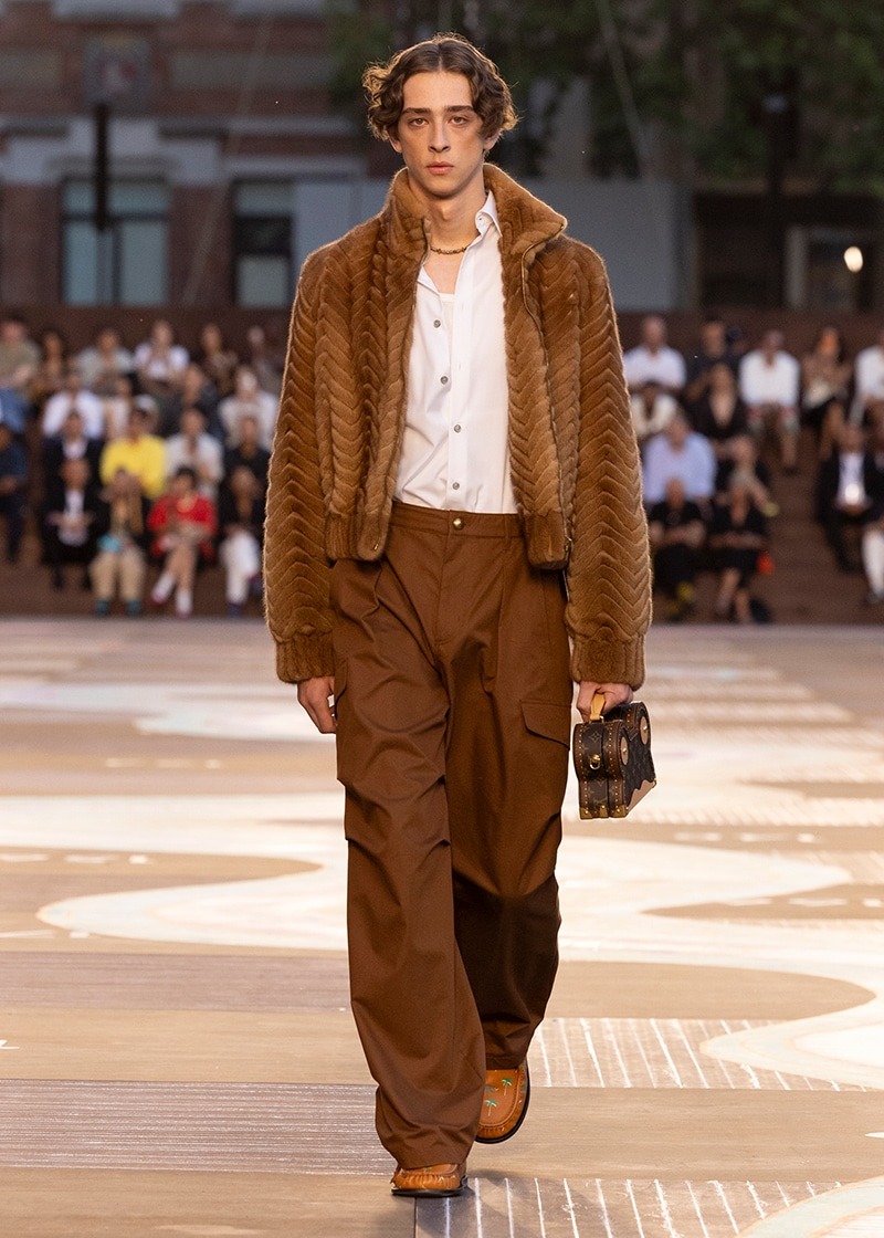 » Louis Vuitton Spring 2026 Traces a Line from India to Paris Louis Vuitton Spring Summer 2026 Collection 056