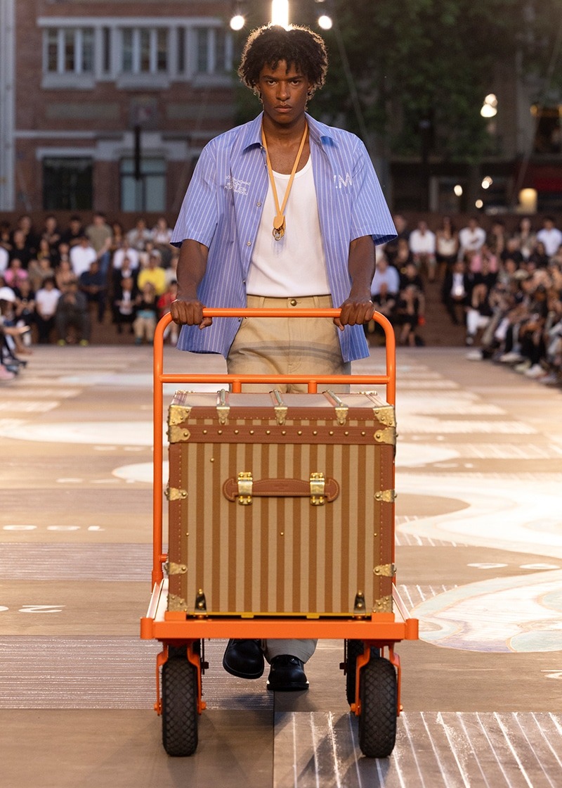 » Louis Vuitton Spring 2026 Traces a Line from India to Paris Louis Vuitton Spring Summer 2026 Collection 064