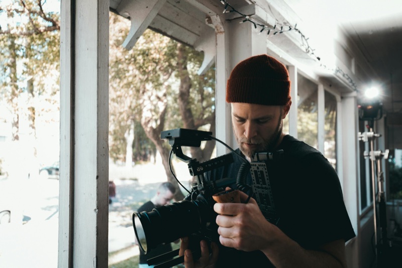 Man Filming » The Art of Fashion Campaign Videos: How Brands Craft Visuals Man Filming