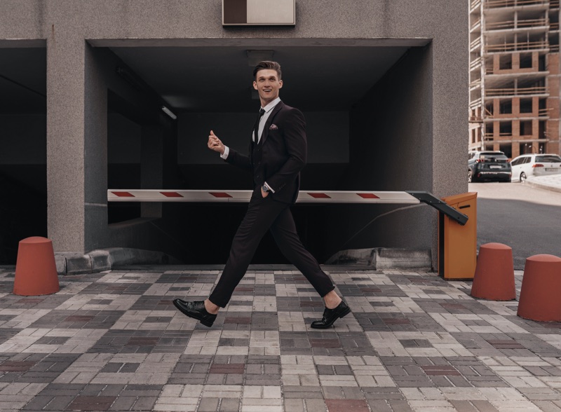 Man walking Suit » The Art of Fashion Campaign Videos: How Brands Craft Visuals Man walking Suit