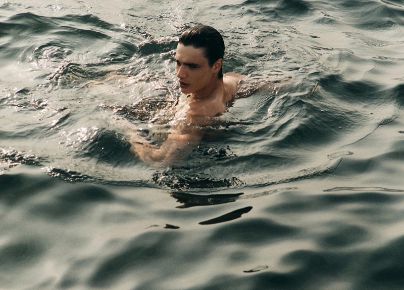 » Saint-Tropez Sets the Tone for Massimo Dutti's Summer Massimo Dutti 2025 Saint Tropez 016