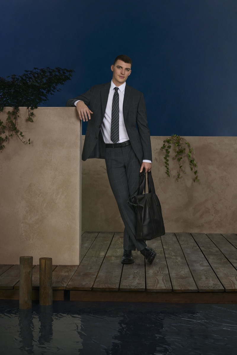 » Me by Canali Delivers Tailoring with a Soft Modern Touch Me by Canali Spring Summer 2025 002