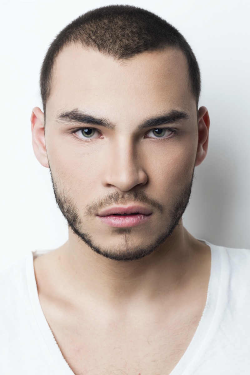 Number 3 Buzz Cut Men » The Number 3 Buzz Cut: Minimal Effort, Maximum Edge Number 3 Buzz Cut Men