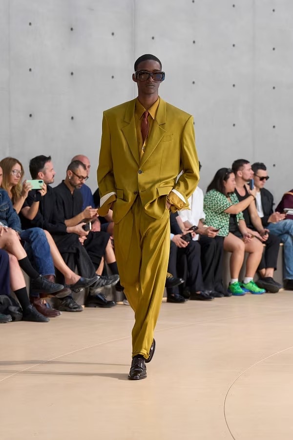 » Saint Laurent Spring 2026 Moves Between City & Coast Saint Laurent Spring Summer 2026 002
