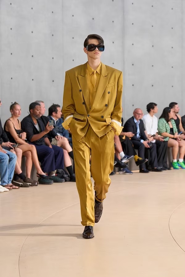 » Saint Laurent Spring 2026 Moves Between City & Coast Saint Laurent Spring Summer 2026 004