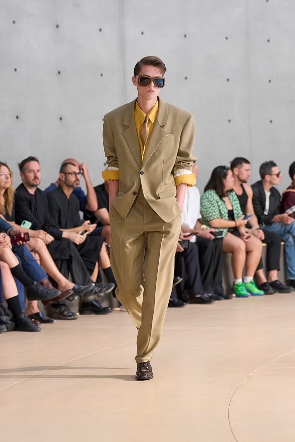 » Saint Laurent Spring 2026 Moves Between City & Coast Saint Laurent Spring Summer 2026 010
