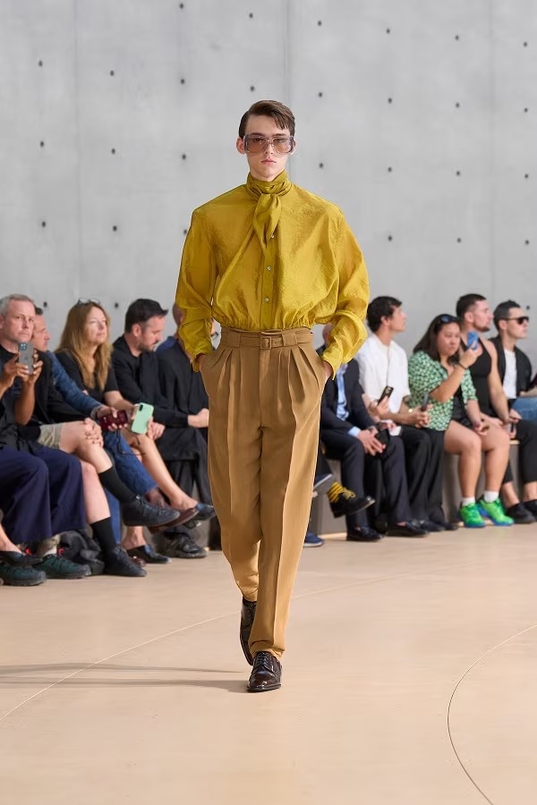 » Saint Laurent Spring 2026 Moves Between City & Coast Saint Laurent Spring Summer 2026 014