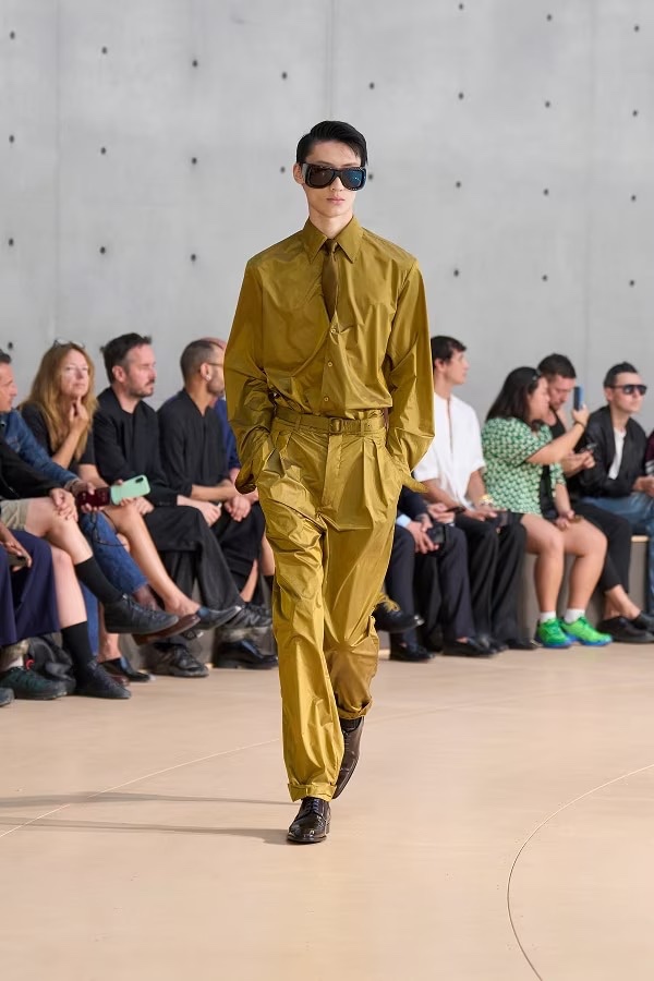 » Saint Laurent Spring 2026 Moves Between City & Coast Saint Laurent Spring Summer 2026 030