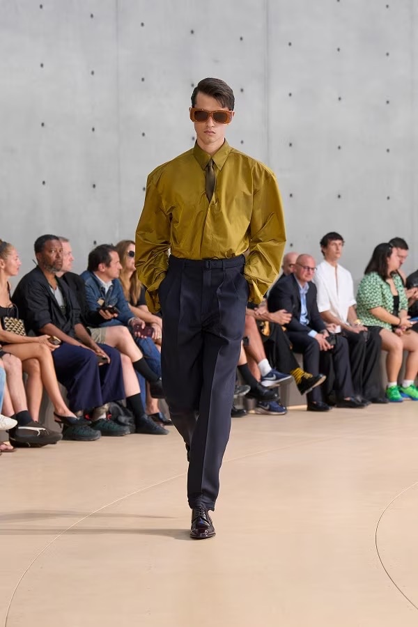 » Saint Laurent Spring 2026 Moves Between City & Coast Saint Laurent Spring Summer 2026 035