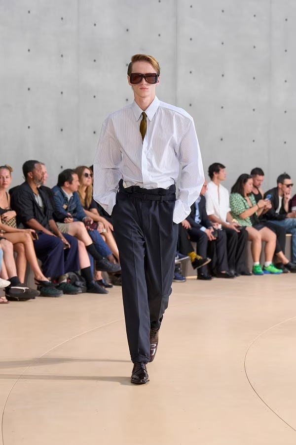 » Saint Laurent Spring 2026 Moves Between City & Coast Saint Laurent Spring Summer 2026 042