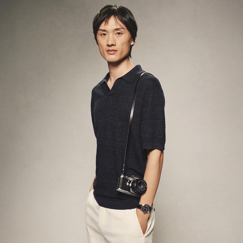 Model Cong Chen embraces summer ease in Theory's Brenan polo. » Theory's Knits Take Shape Around a Relaxed Summer Mood Model Cong Chen embraces summer ease in Theory's Brenan polo.