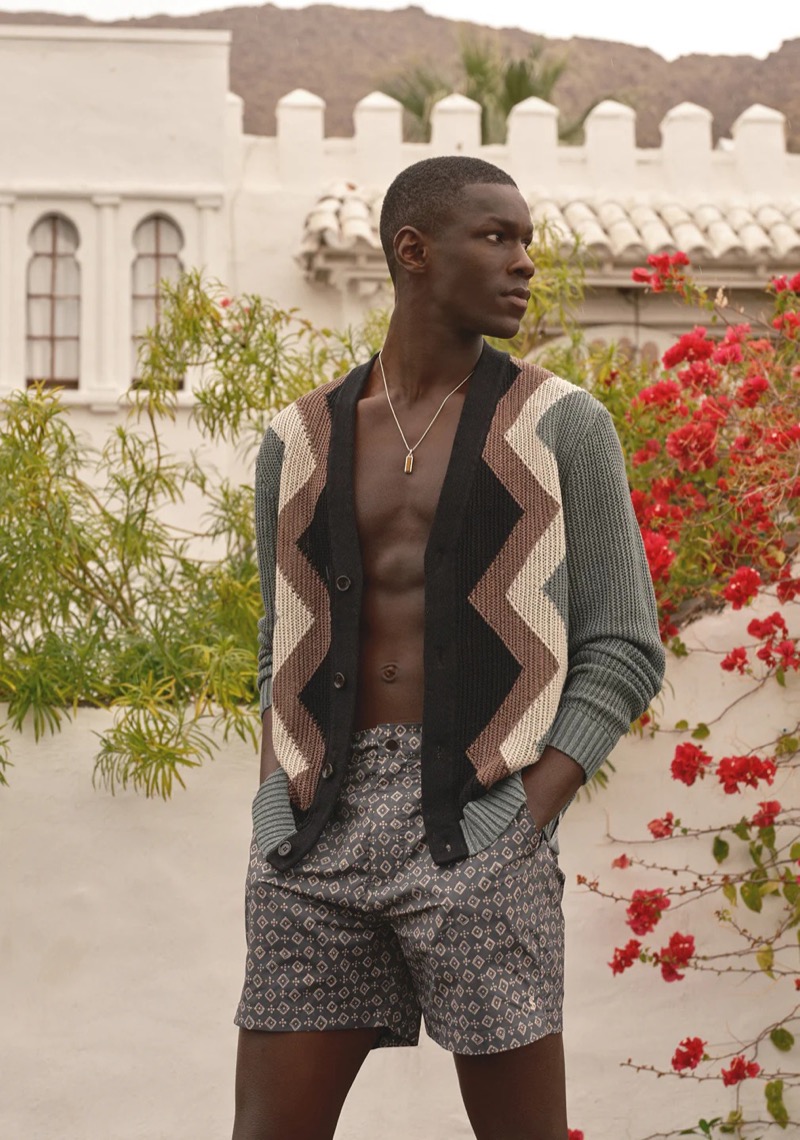 With a graphic cardigan and retro-style swim trunks, Todd Snyder channels bold resort style. » Todd Snyder’s Villa America Draws from the French Riviera With a graphic cardigan and retro-style swim trunks, Todd Snyder channels bold resort style.