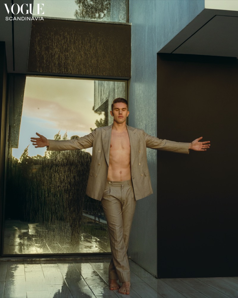 » Viktor Gyökeres Scores Big in Fashion with Vogue Scandinavia Viktor Gyokeres 2025 Vogue Scandinavia 001