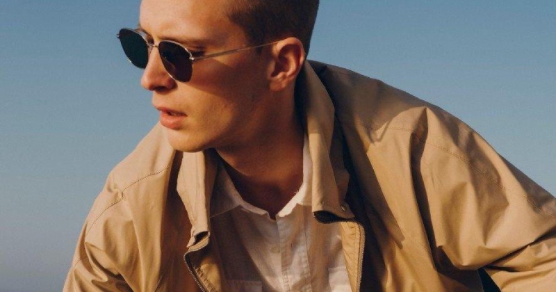 Vince Traces a Quiet Coastline for Pre-Fall 2025