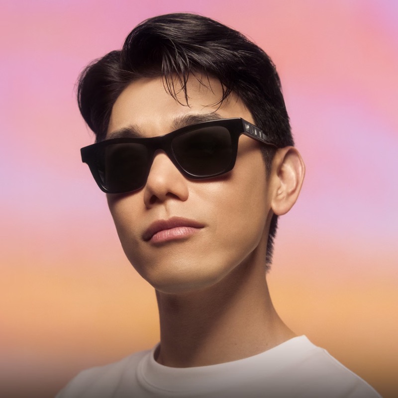 Eric Nam sports the Oliver Sun sunglasses from the Oliver Peoples x Alex Israel collaboration. » Alex Israel Reimagines Oliver Peoples Frames for LA Recovery Eric Nam sports the Oliver Sun sunglasses from the Oliver Peoples x Alex Israel collaboration.