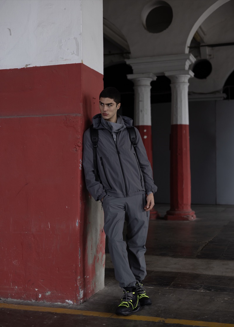 » Bikkembergs Fall 2025 Frames Utility, Texture & Grip Bikkembergs Fall Winter 2025 032