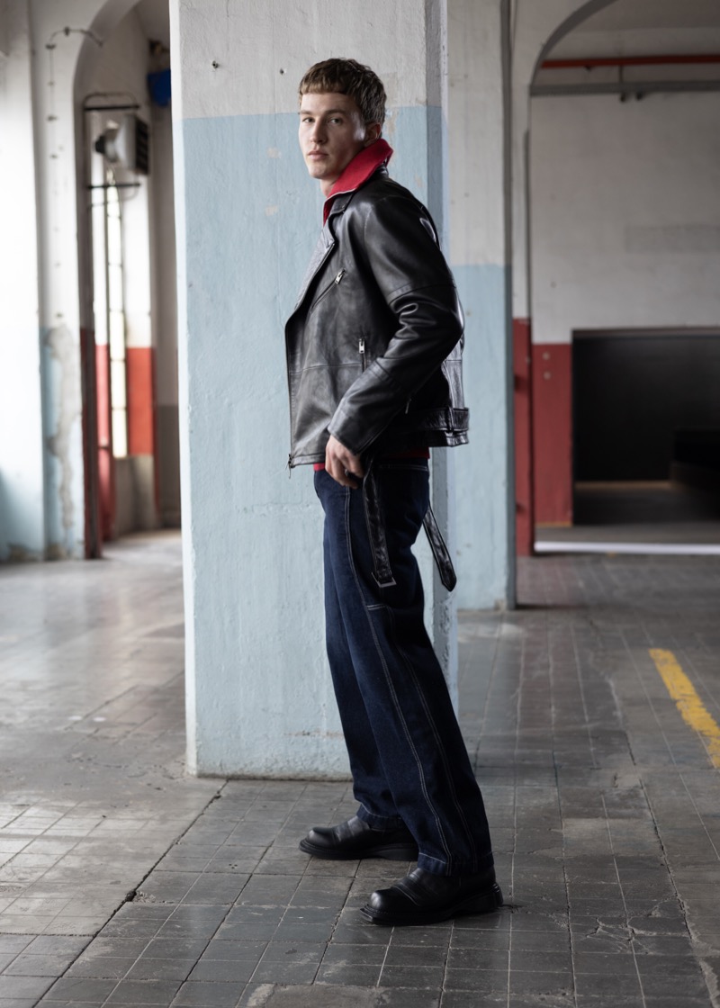 » Bikkembergs Fall 2025 Frames Utility, Texture & Grip Bikkembergs Fall Winter 2025 036