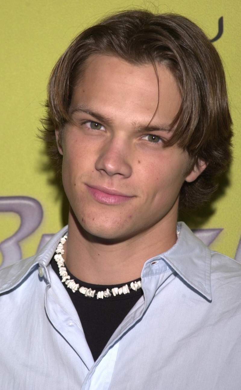 curtain cut Y2K hairstyle men Jared Padalecki » 10 Men’s Y2K Hairstyles That Ruled Early 2000s Pop Culture curtain cut Y2K hairstyle men Jared Padalecki
